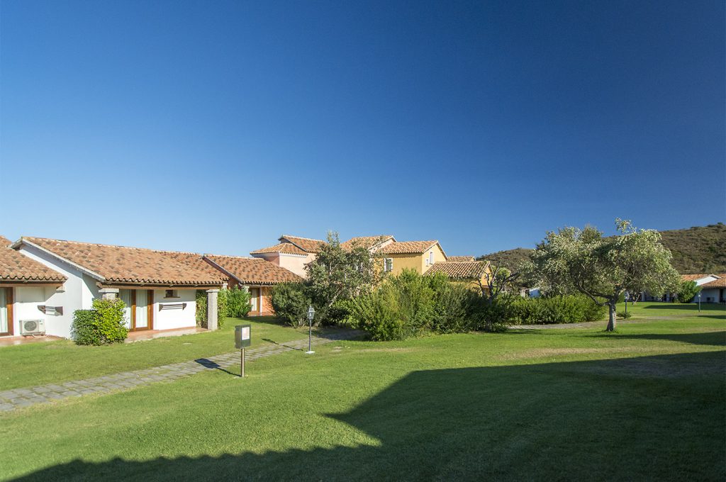Liscia Eldi Resort San Teodoro Sardegna - Giardino esterno
